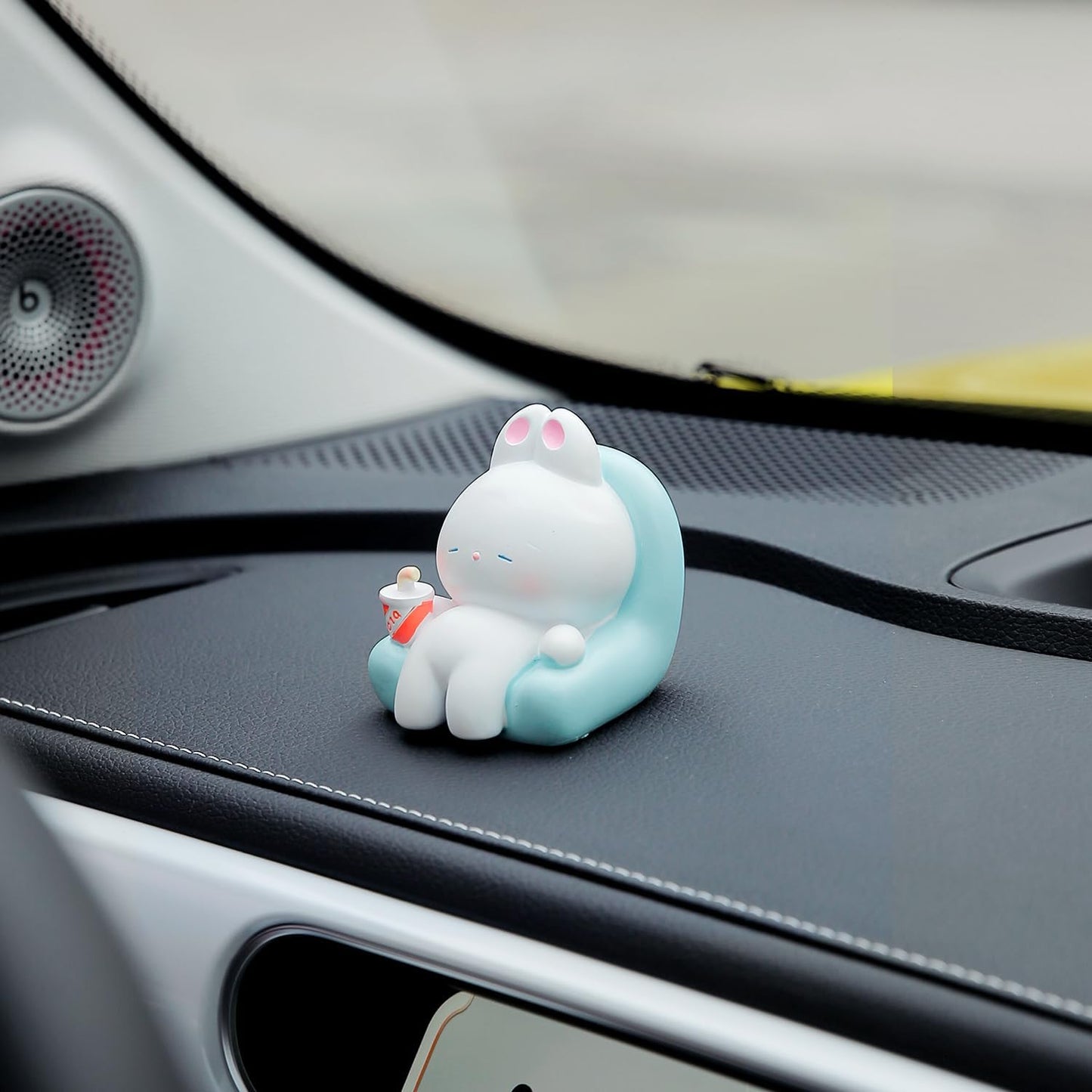 Car Dashboard Figurine Cute Rabbit Sleeping on Sofa Resin Bunny Knick-Knacks Desk Decor Room Decorative Bookshelf Easter Decorations